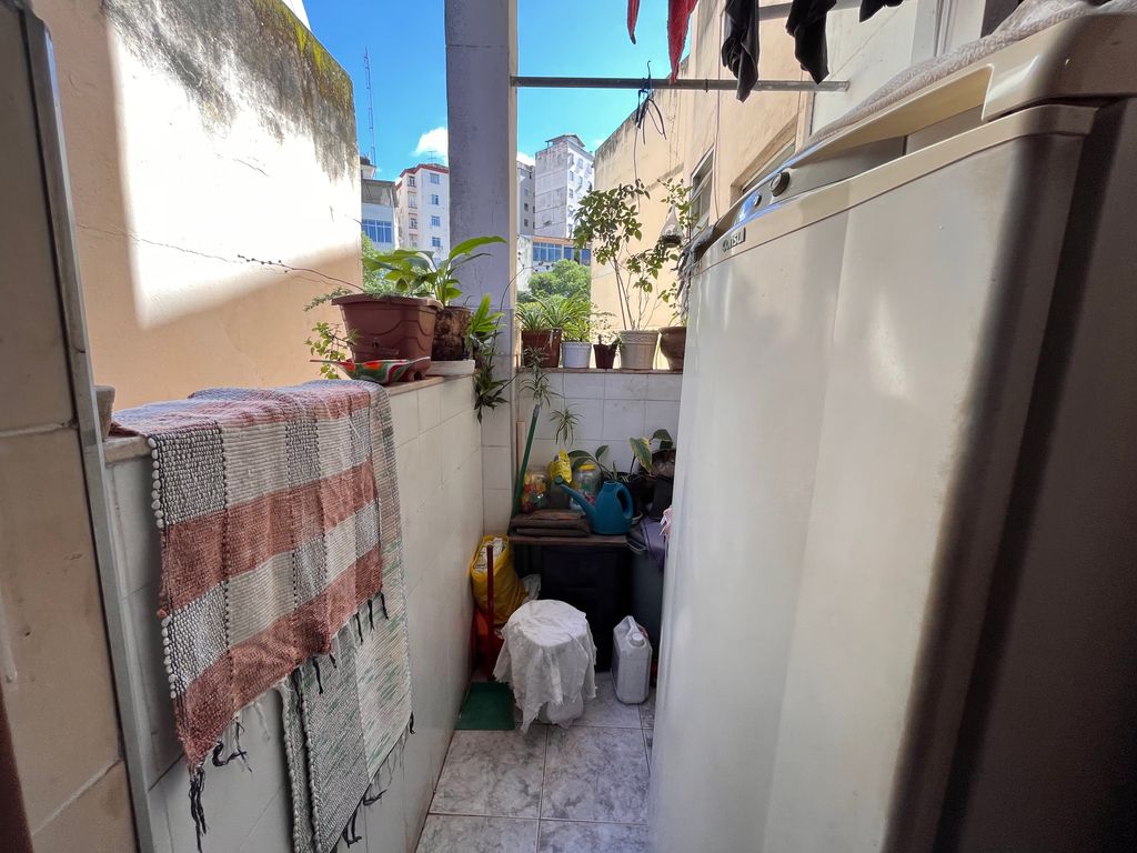 Imagens do imóveis Apartamento  2 quartos+varandinha com 76m² na Rua Monte Alegre Santa Teresa