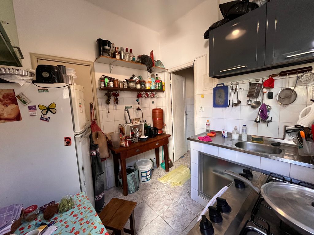 Imagens do imóveis Apartamento  2 quartos+varandinha com 76m² na Rua Monte Alegre Santa Teresa
