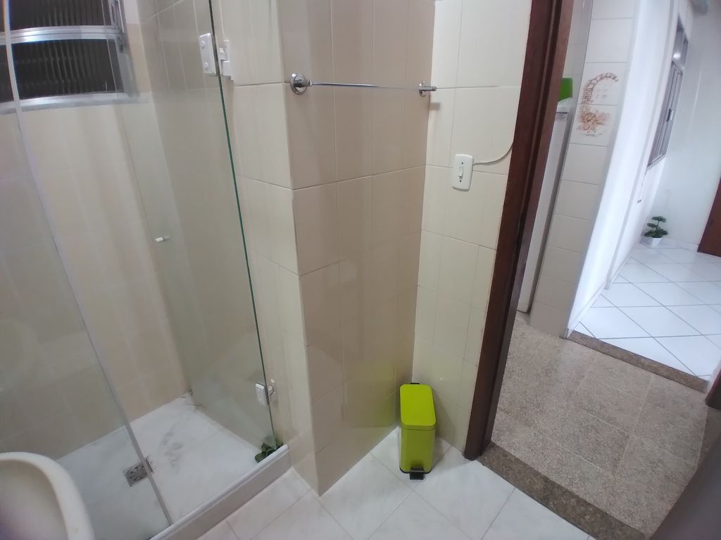 Imagens do imóveis Apartamento à Venda com 2 quartos, 1 banheiro e m² por R$ 340.000