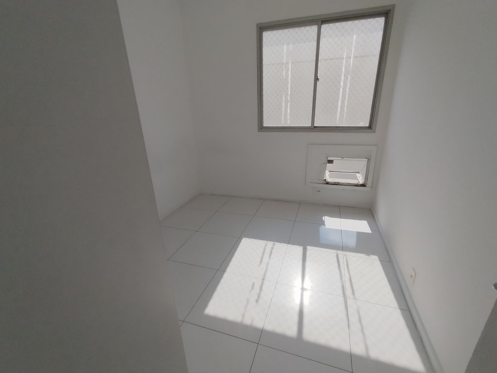Imagens do imóveis Apartamento de Sala Dois Quartos dependência  Praça da Bandeira Rio de Janeiro