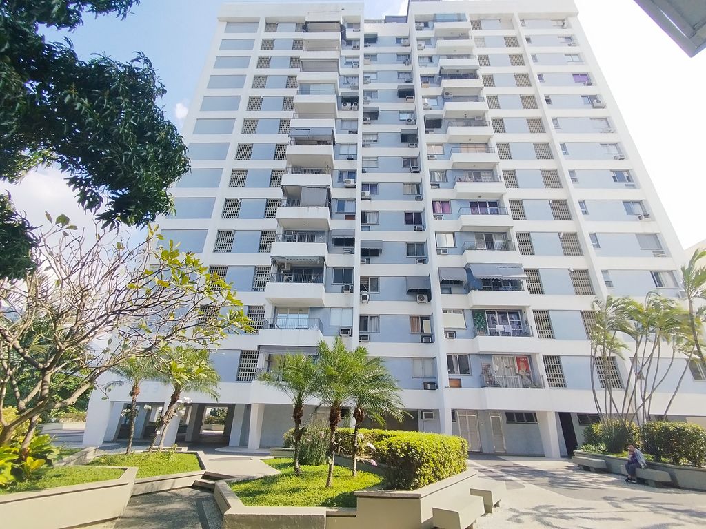 Imagens do imóveis Apartamento de Sala Dois Quartos dependência  Praça da Bandeira Rio de Janeiro
