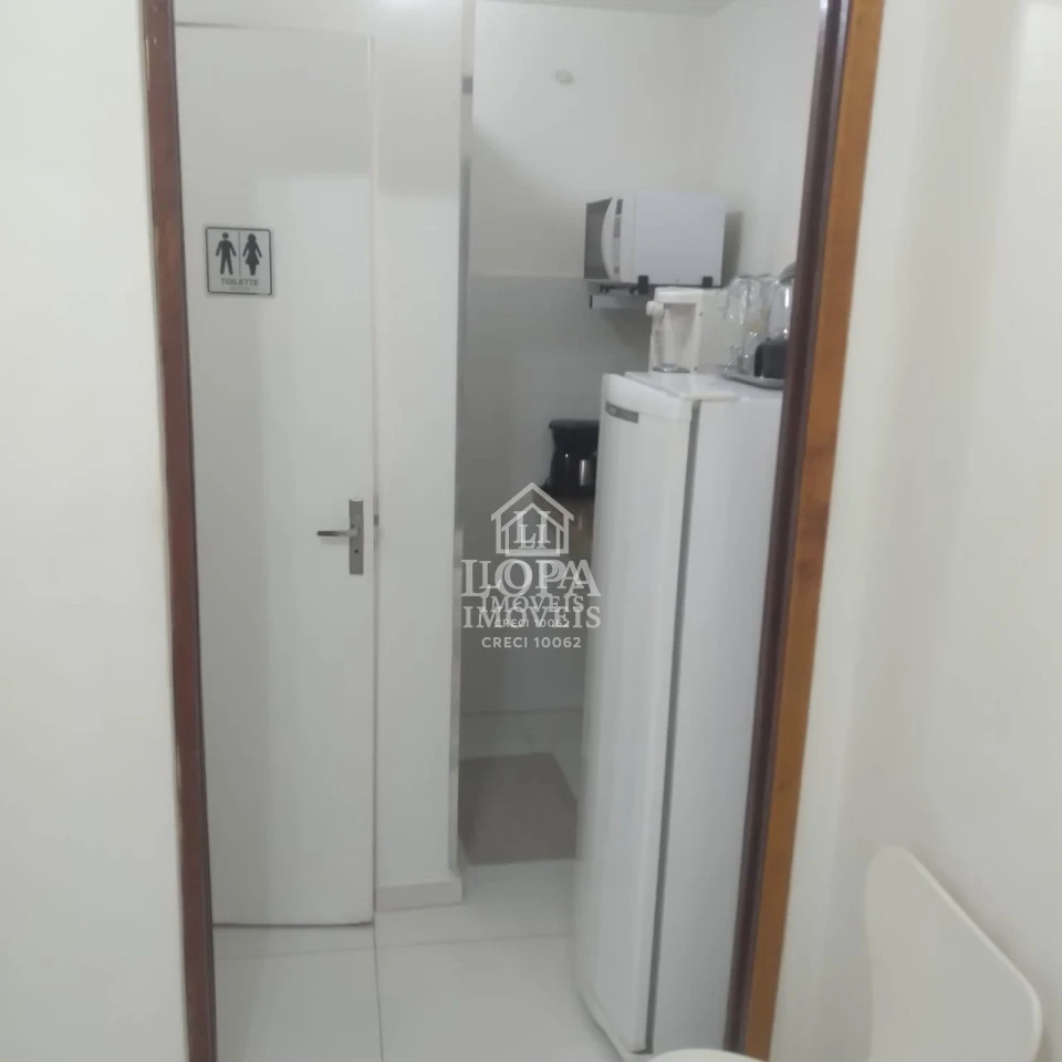 Sala Comercial A Vanda Na Praça TiraDentes