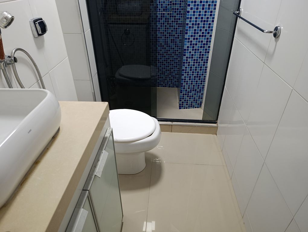 Imagens do imóveis Apartamento tipo Sala e Quarto para venda em Bairro de Fátima, Rio de Janeiro