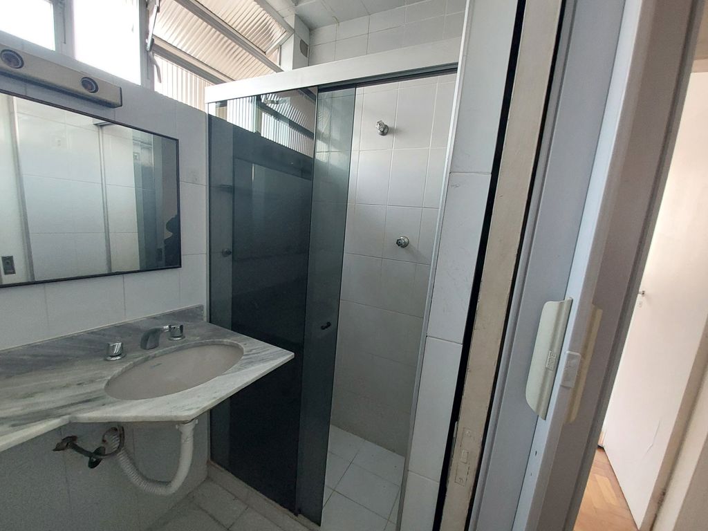 Imagens do imóveis Apartamento três quartos Tijuca próximo da praça saens penha