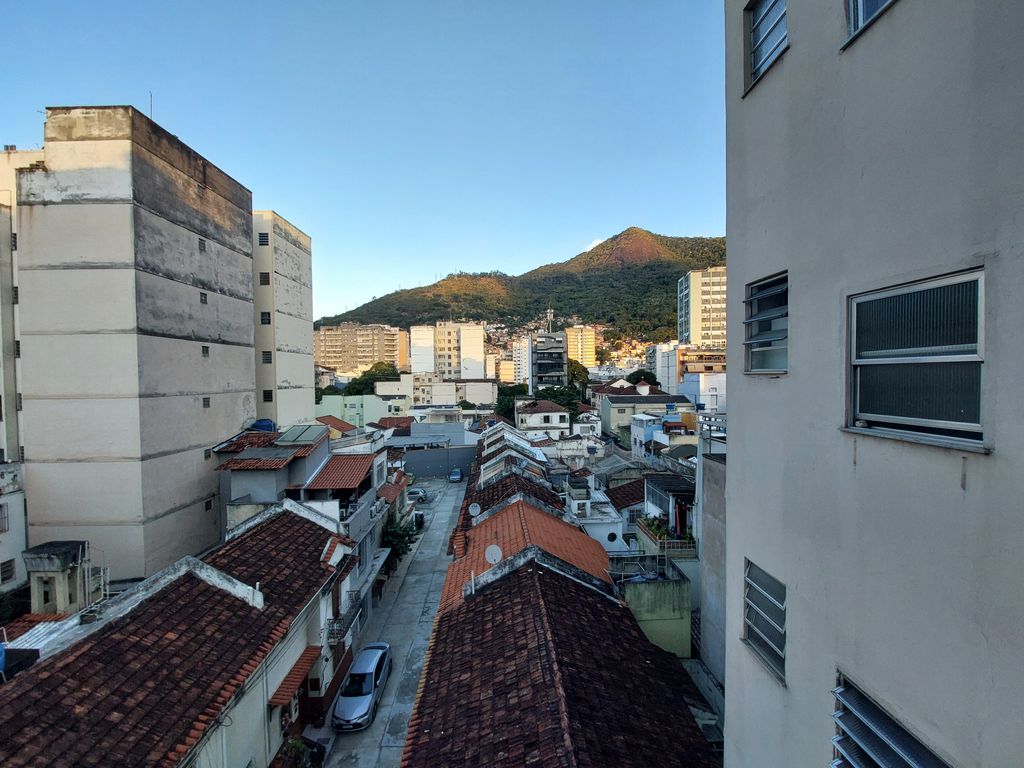 Imagens do imóveis Apartamento três quartos Tijuca próximo da praça saens penha