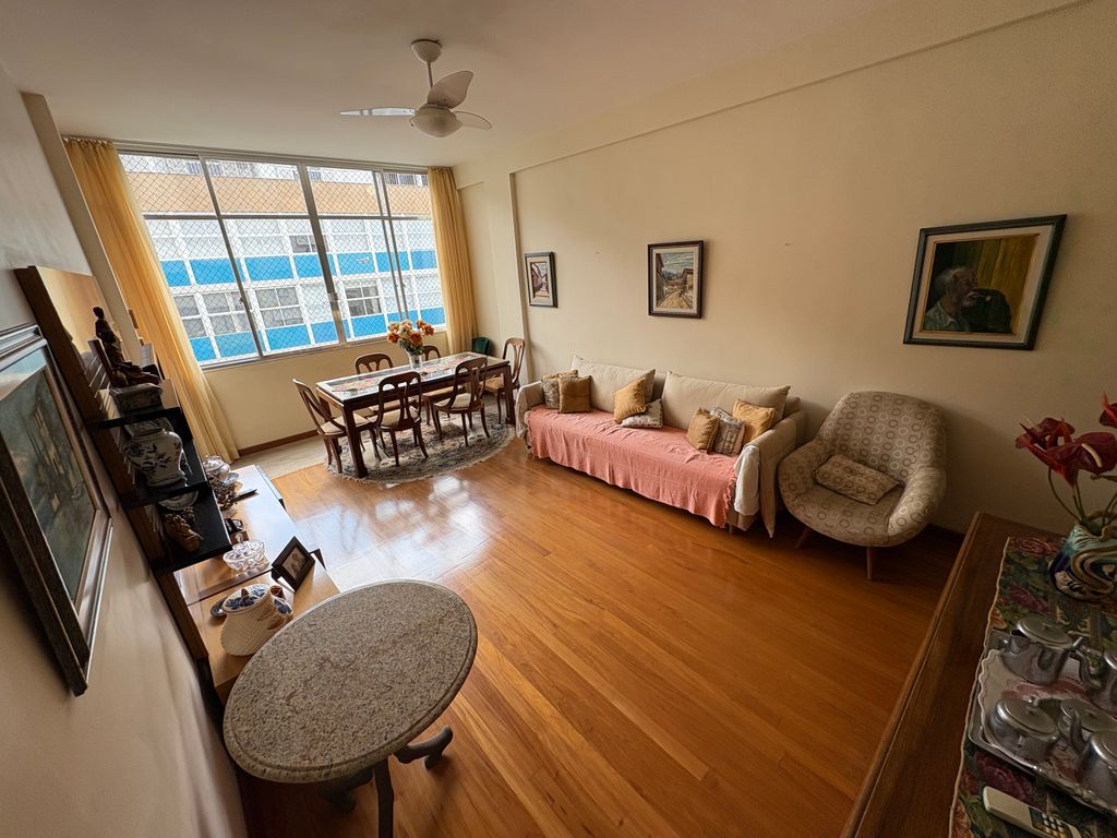 Imagens do imóveis Excelente Apartamento composto por 3 quartos em Laranjeiras e vaga de garagem
