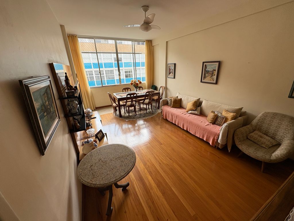 Imagens do imóveis Excelente Apartamento composto por 3 quartos em Laranjeiras e vaga de garagem