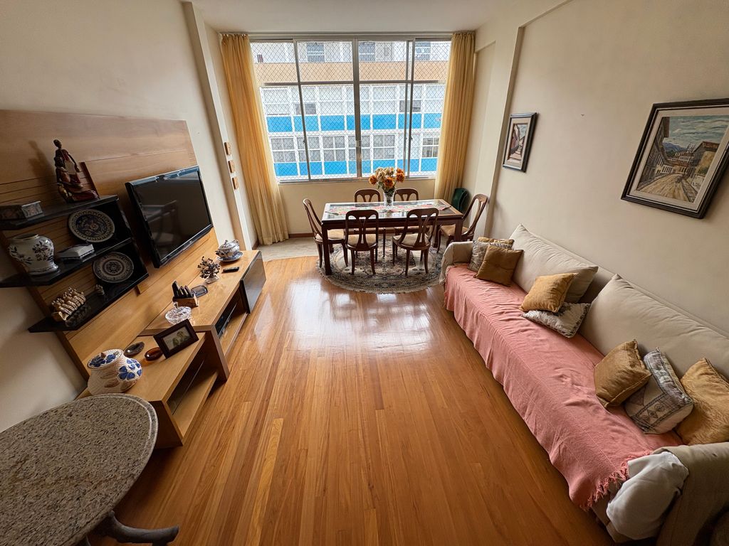 Imagens do imóveis Excelente Apartamento composto por 3 quartos em Laranjeiras e vaga de garagem