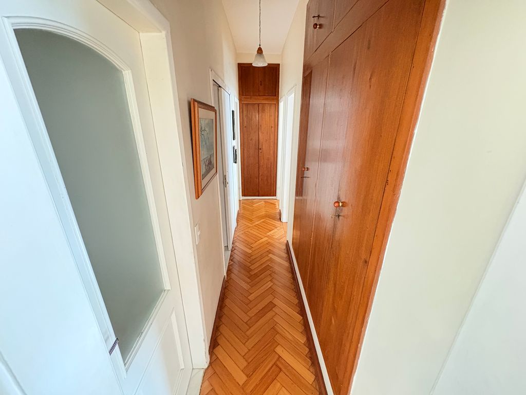 Imagens do imóveis Excelente Apartamento composto por 3 quartos em Laranjeiras e vaga de garagem
