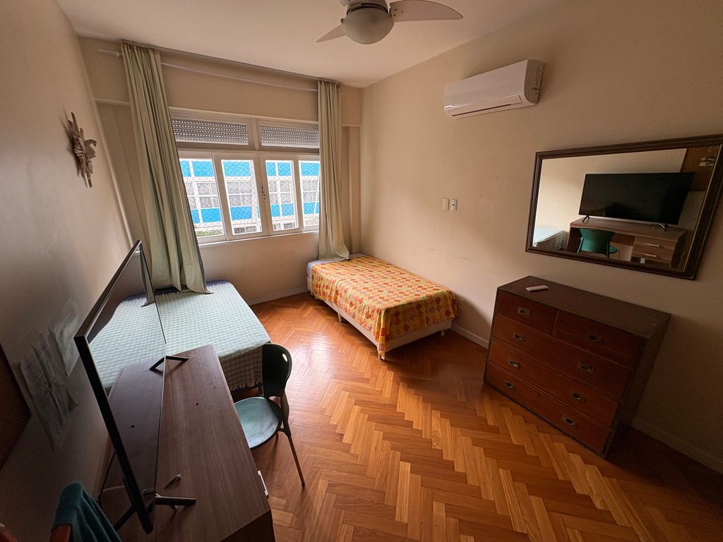 Imagens do imóveis Excelente Apartamento composto por 3 quartos em Laranjeiras e vaga de garagem