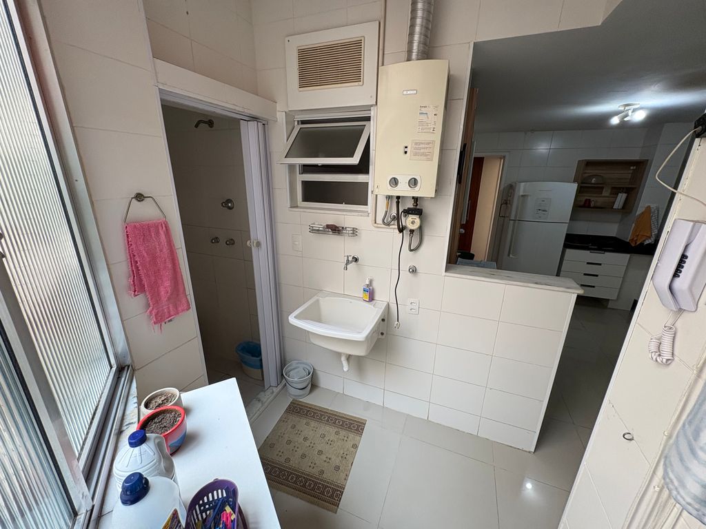 Imagens do imóveis Excelente Apartamento composto por 3 quartos em Laranjeiras e vaga de garagem