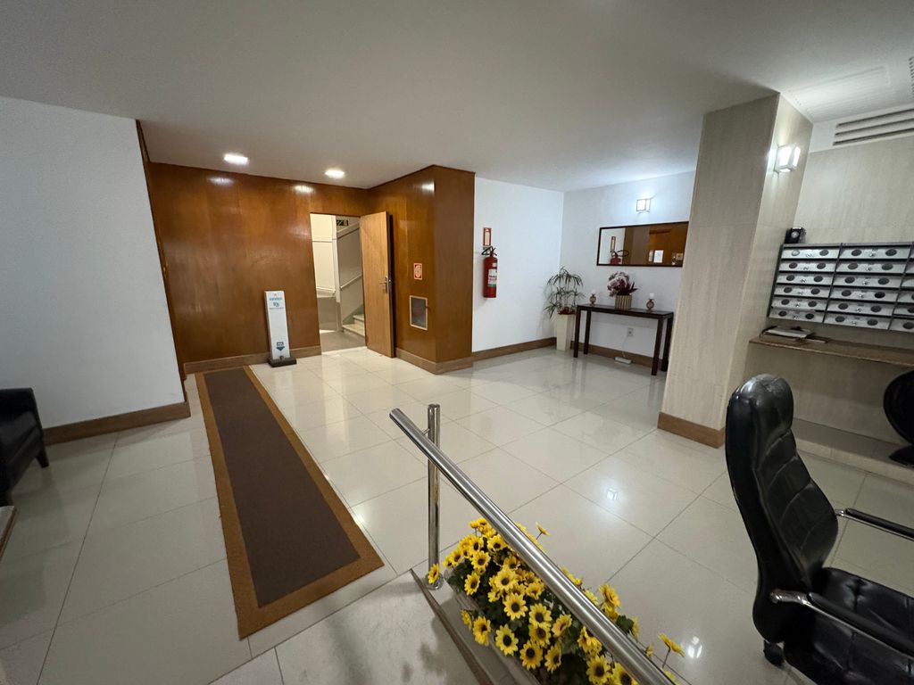 Imagens do imóveis Excelente Apartamento composto por 3 quartos em Laranjeiras e vaga de garagem