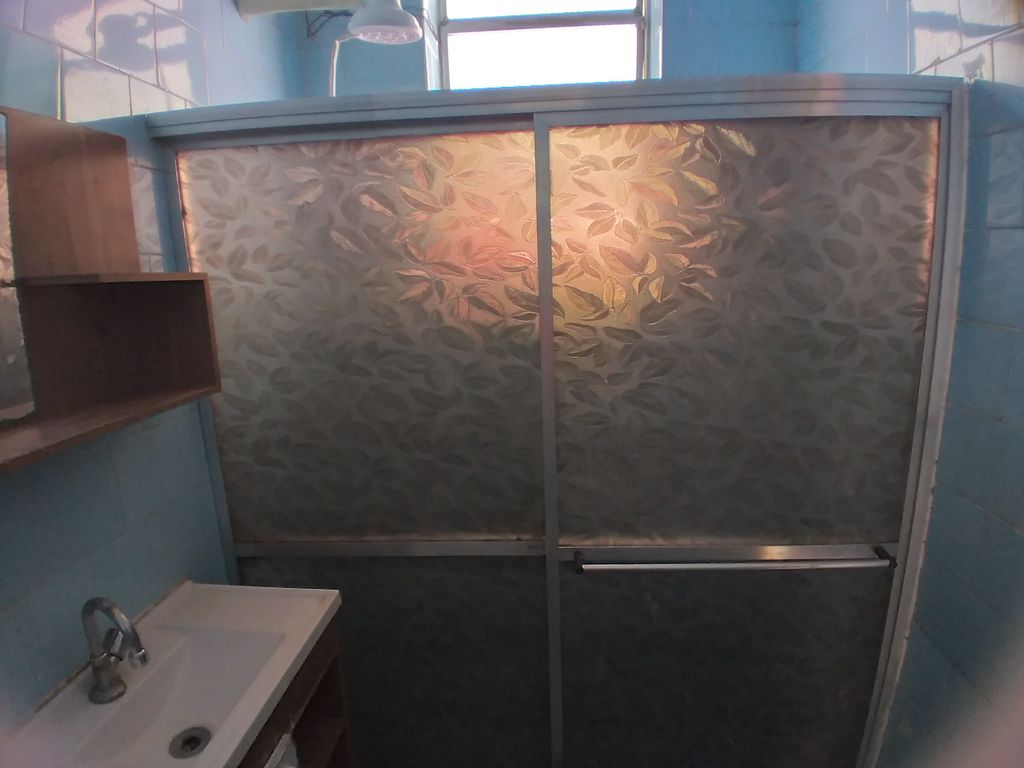 Imagens do imóveis Casa à Venda com 2 quartos, 1 banheiro e 55m² por R$ 250.000