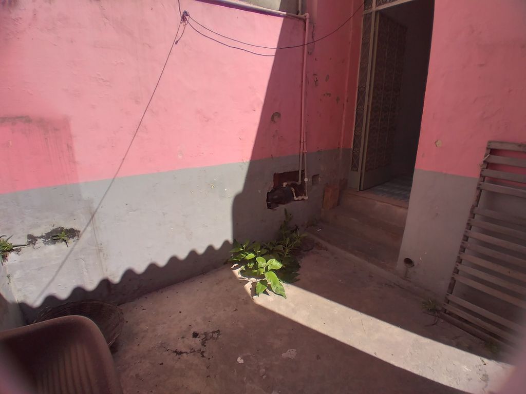 Imagens do imóveis Casa à Venda com 2 quartos, 1 banheiro e 55m² por R$ 250.000