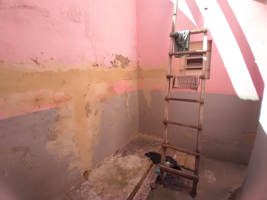Imagens do imóveis Casa à Venda com 2 quartos, 1 banheiro e 55m² por R$ 250.000