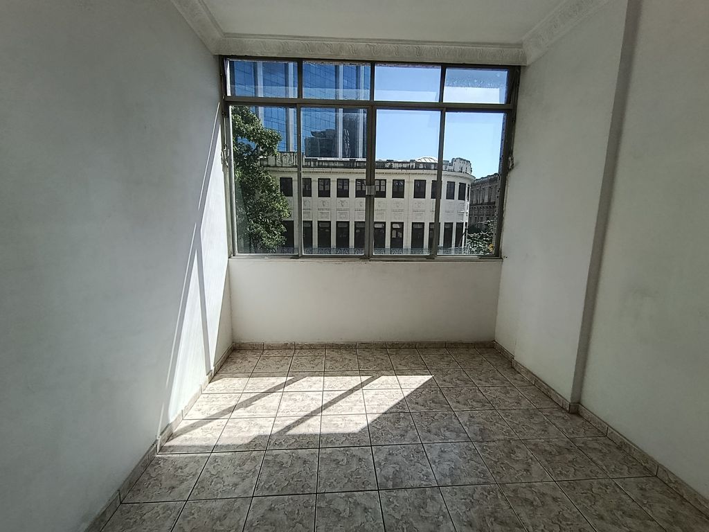 Imagens do imóveis Apartamento de Sala e dois Quartos Garagem em Centro para venda Rio de Jeniro