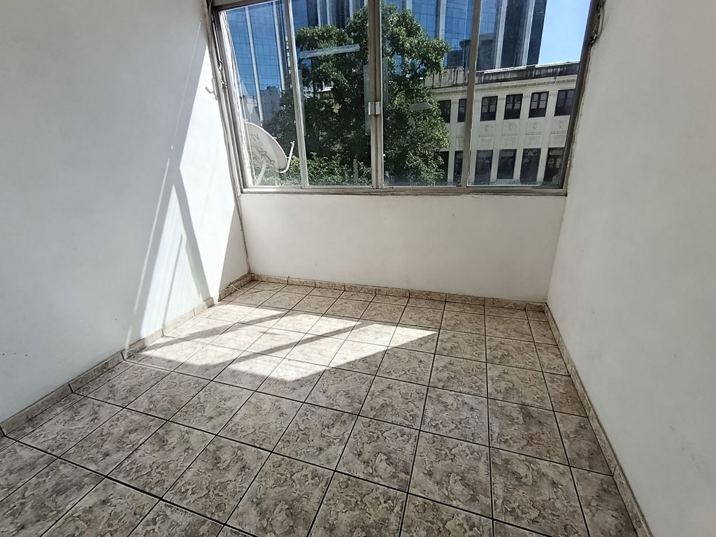 Imagens do imóveis Apartamento de Sala e dois Quartos Garagem em Centro para venda Rio de Jeniro
