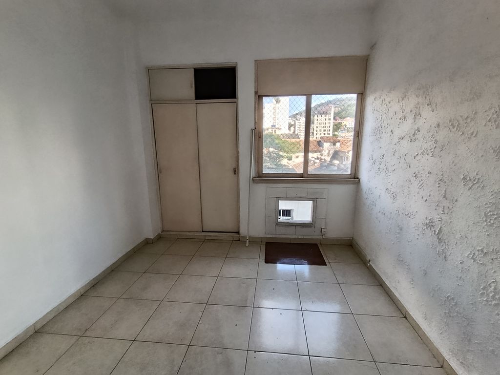 Imagens do imóveis Apartamento de quarto sala cozinha banheiro dependência em centro Rio de Janeiro