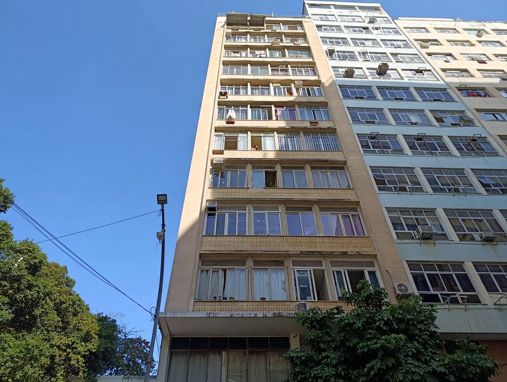 Imagens do imóveis Apartamento de quarto sala cozinha banheiro dependência em centro Rio de Janeiro