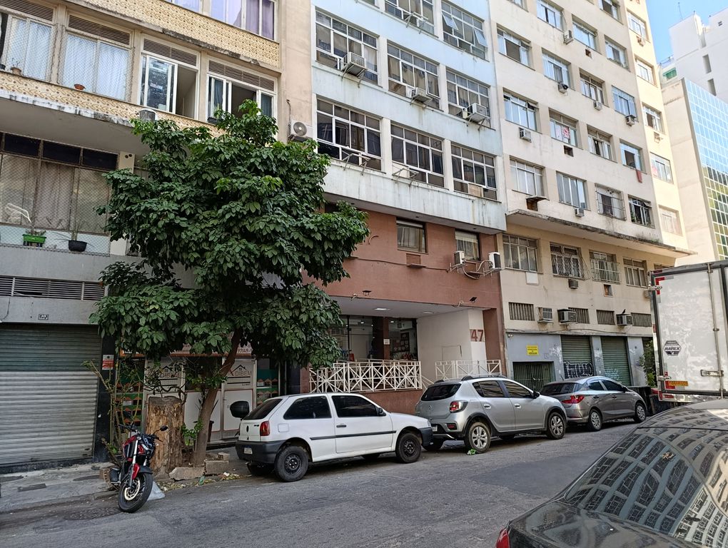 Imagens do imóveis Apartamento de quarto sala cozinha banheiro dependência em centro Rio de Janeiro