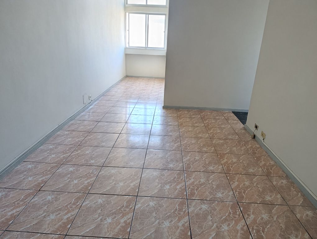 Imagens do imóveis Apartamento composto de Sala um quarto dependência  em centro Rio de Janeiro