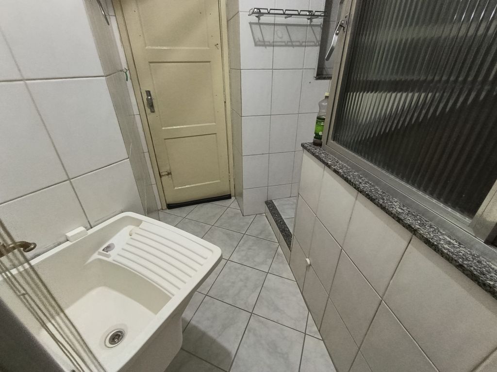 Imagens do imóveis Apartamento sala um quarto no bairro de Fátima para venda centro Rio de Janeiro