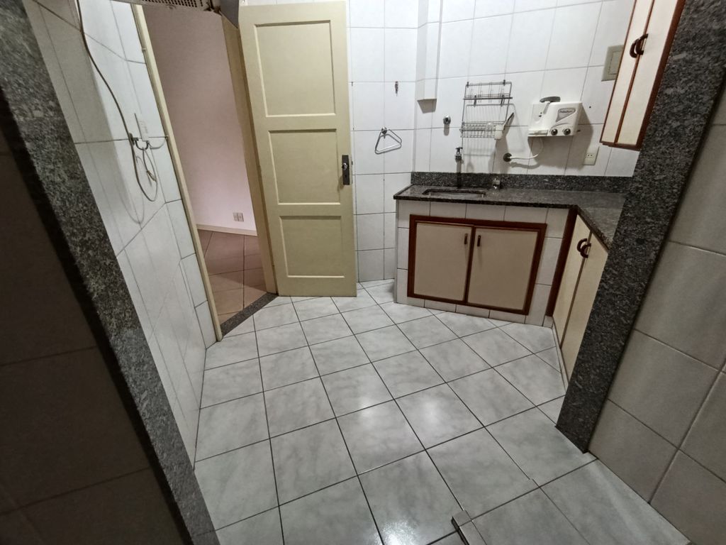 Imagens do imóveis Apartamento sala um quarto no bairro de Fátima para venda centro Rio de Janeiro