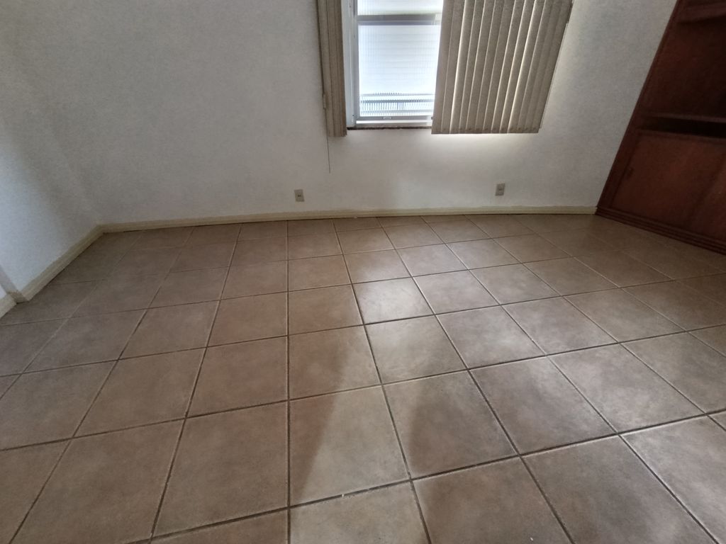 Imagens do imóveis Apartamento sala um quarto no bairro de Fátima para venda centro Rio de Janeiro