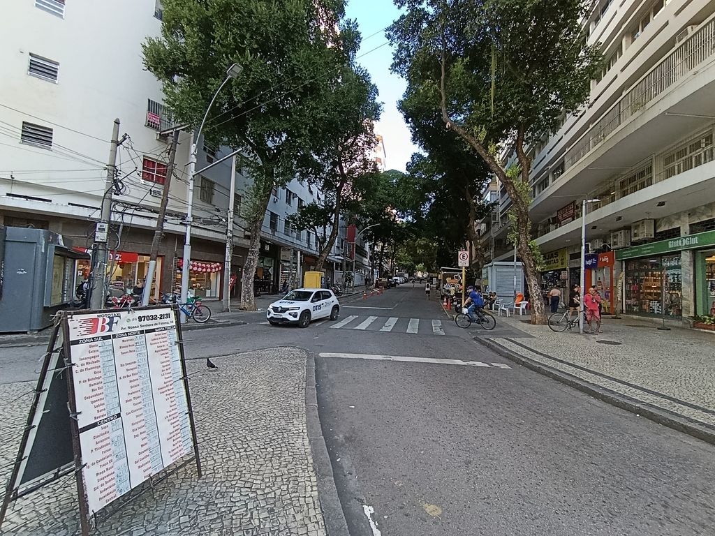 Imagens do imóveis Apartamento sala um quarto no bairro de Fátima para venda centro Rio de Janeiro