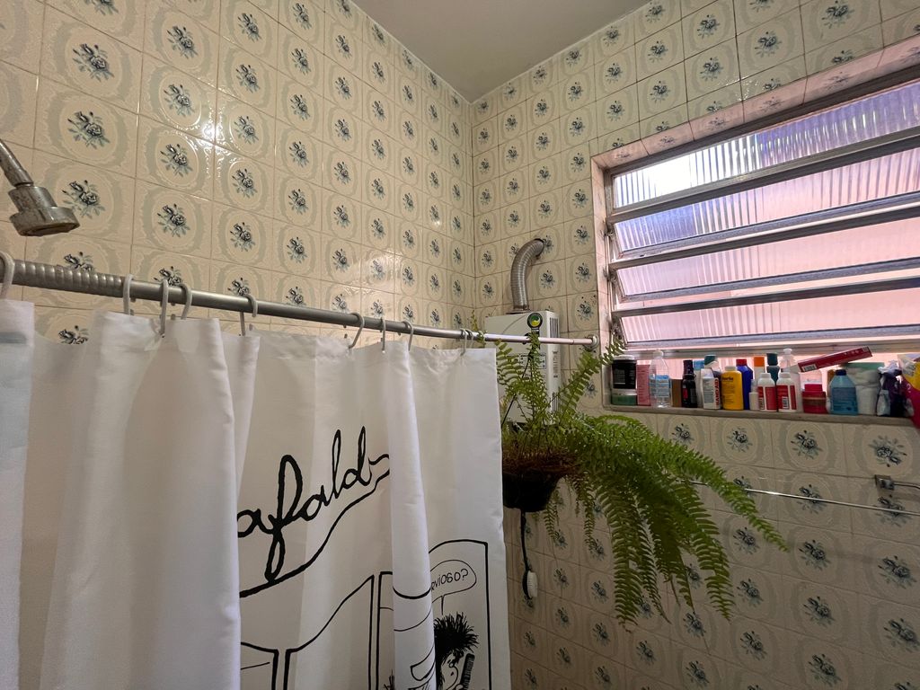 Imagens do imóveis Apartamento  2 quartos+varandinha com 76m² na Rua Monte Alegre Santa Teresa