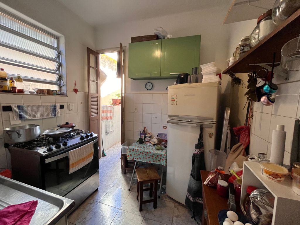 Imagens do imóveis Apartamento  2 quartos+varandinha com 76m² na Rua Monte Alegre Santa Teresa