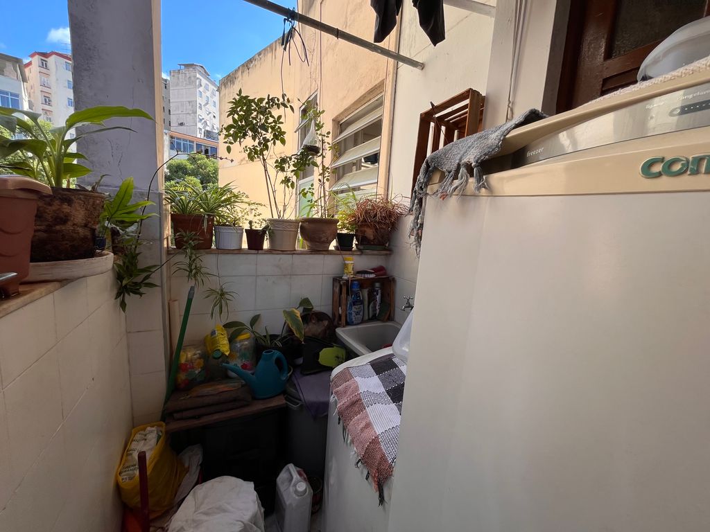 Imagens do imóveis Apartamento  2 quartos+varandinha com 76m² na Rua Monte Alegre Santa Teresa