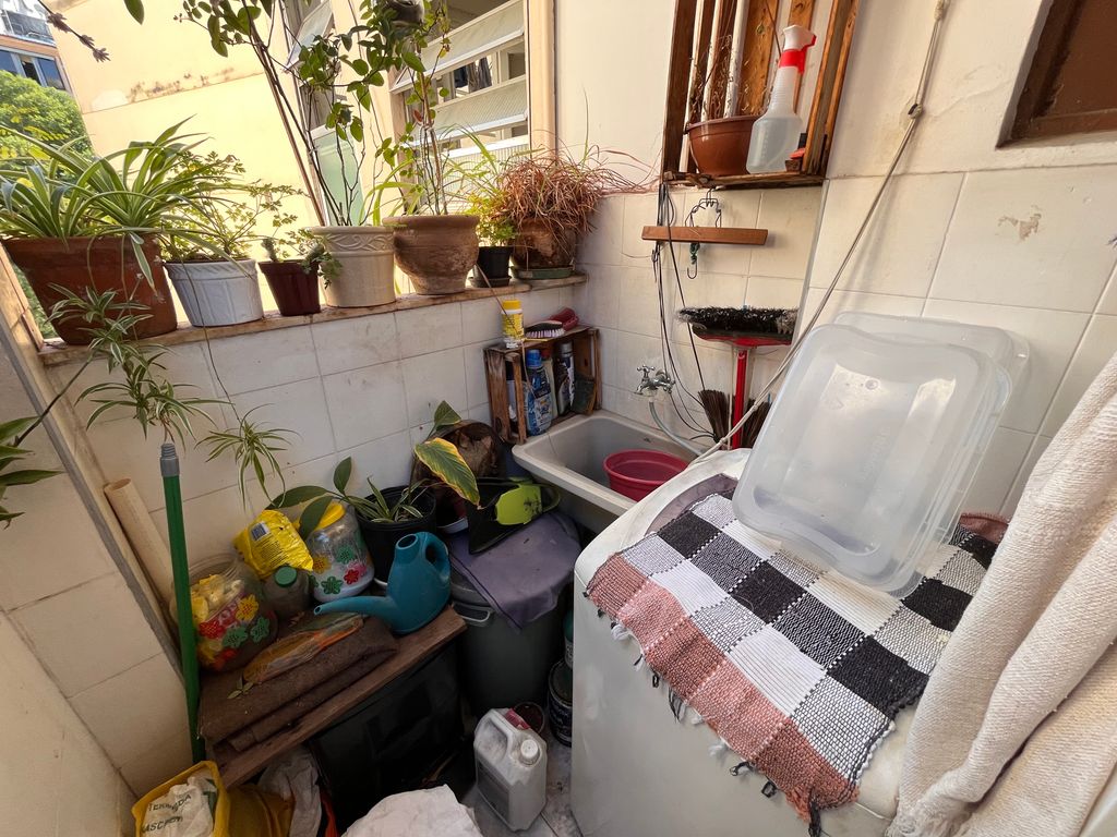 Imagens do imóveis Apartamento  2 quartos+varandinha com 76m² na Rua Monte Alegre Santa Teresa