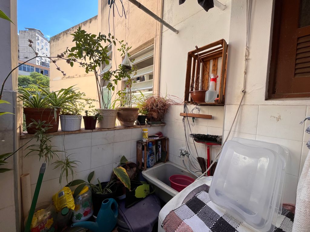 Imagens do imóveis Apartamento  2 quartos+varandinha com 76m² na Rua Monte Alegre Santa Teresa