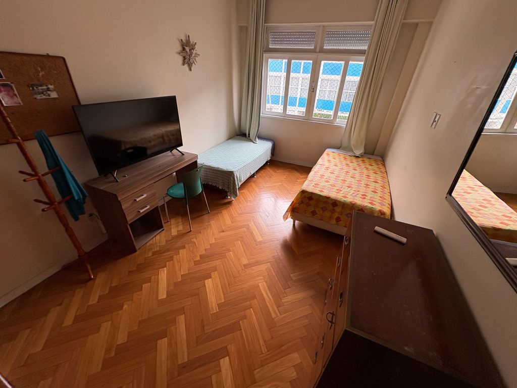 Imagens do imóveis Excelente Apartamento composto por 3 quartos em Laranjeiras e vaga de garagem