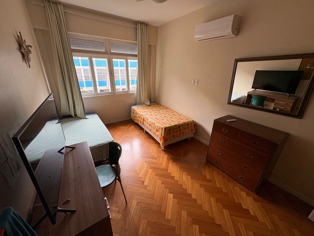 Imagens do imóveis Excelente Apartamento composto por 3 quartos em Laranjeiras e vaga de garagem