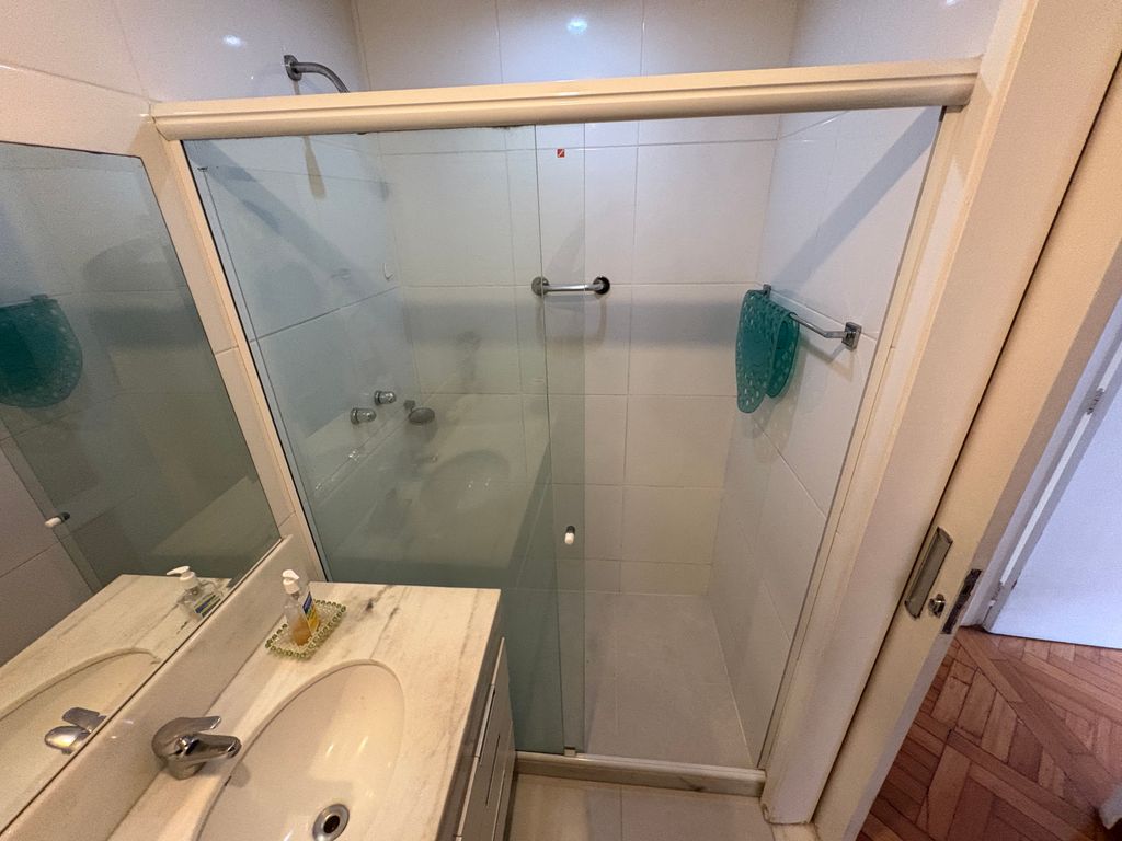 Imagens do imóveis Excelente Apartamento composto por 3 quartos em Laranjeiras e vaga de garagem