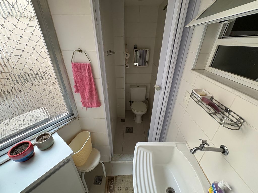 Imagens do imóveis Excelente Apartamento composto por 3 quartos em Laranjeiras e vaga de garagem