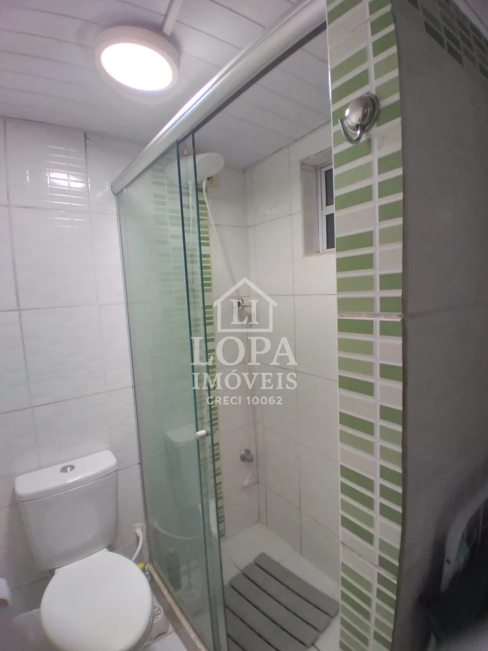Imagens do imóveis Um apartamento dividido em dois, à venda em Copacabana com cento e vinte metros por  um milhão e quarenta mil reais