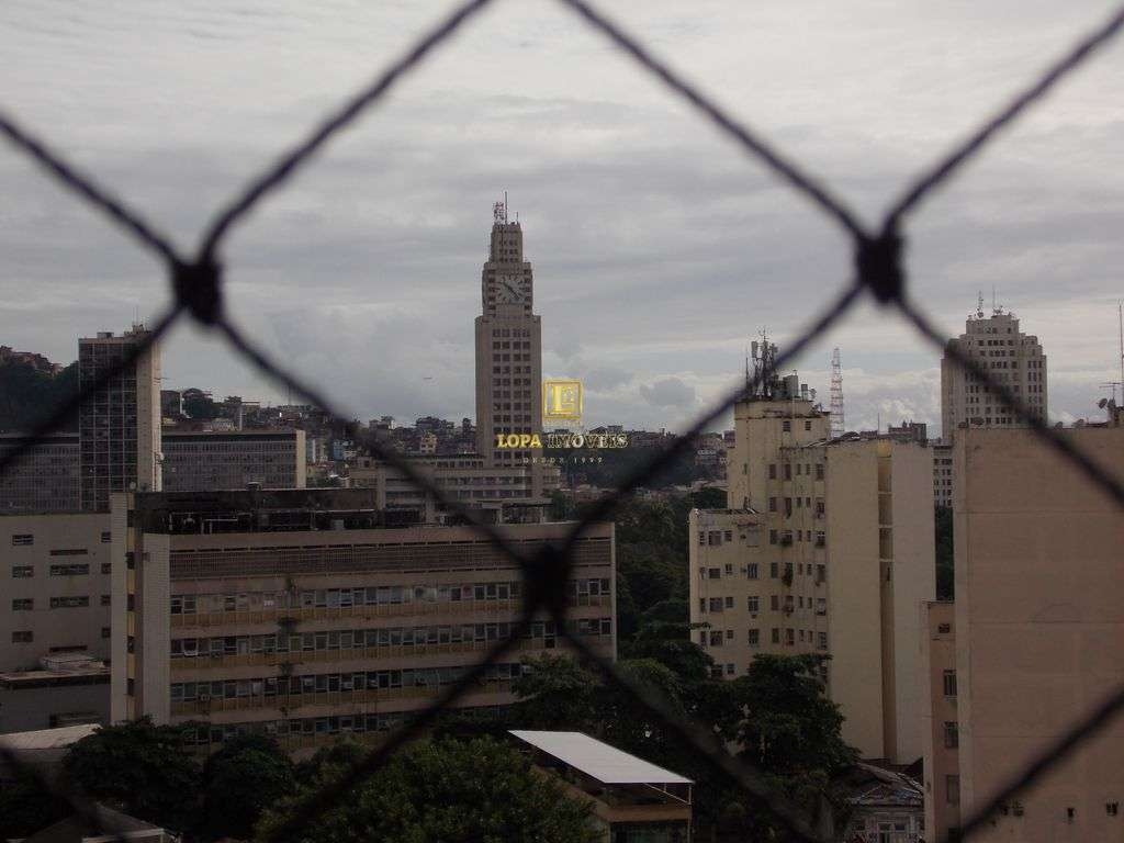 Imagens do imóveis Apartamento tipo quarto e sala com dependência no centro do Rio d Janeiro