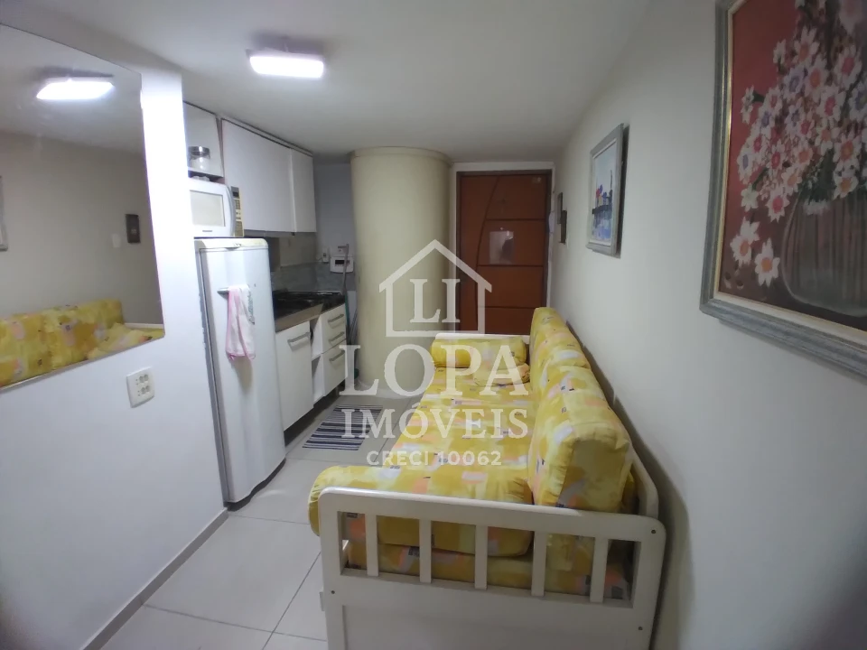 Imagens do imóveis Um apartamento dividido em dois, à venda em Copacabana com cento e vinte metros por  um milhão e quarenta mil reais