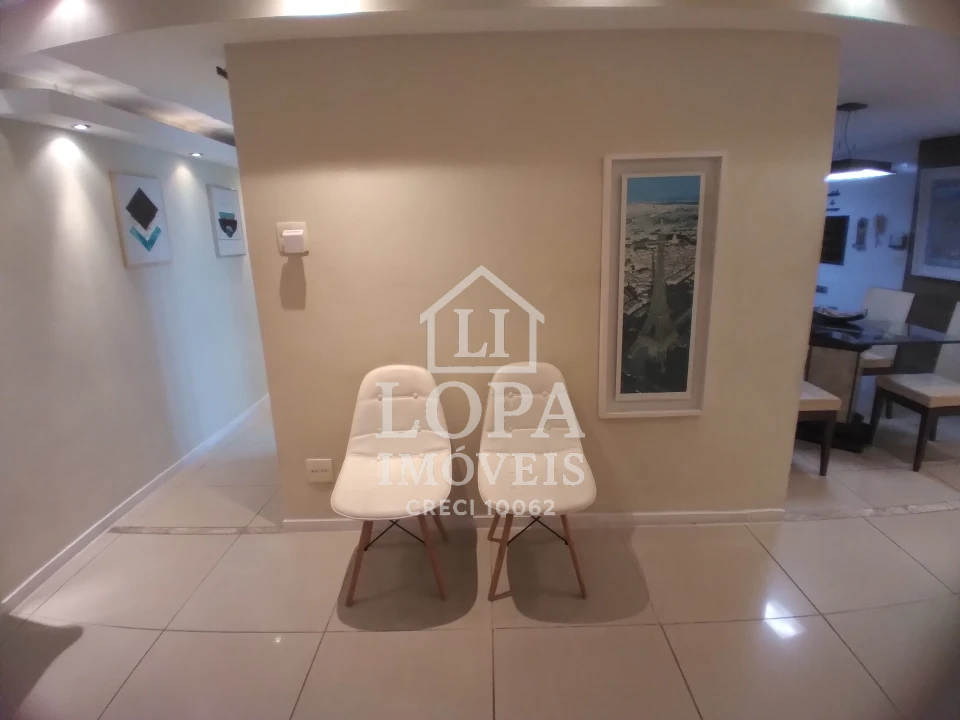Imagens do imóveis Um apartamento dividido em dois, à venda em Copacabana com cento e vinte metros por  um milhão e quarenta mil reais