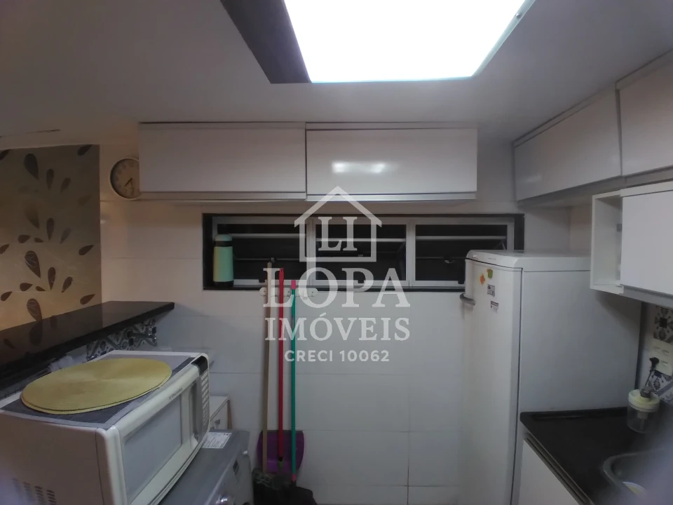 Imagens do imóveis Um apartamento dividido em dois, à venda em Copacabana com cento e vinte metros por  um milhão e quarenta mil reais