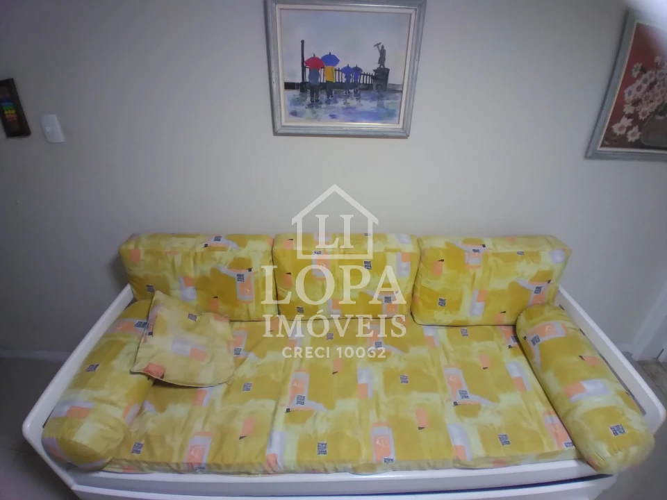 Imagens do imóveis Um apartamento dividido em dois, à venda em Copacabana com cento e vinte metros por  um milhão e quarenta mil reais