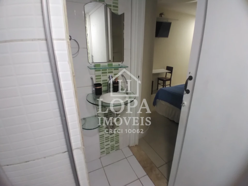 Imagens do imóveis Um apartamento dividido em dois, à venda em Copacabana com cento e vinte metros por  um milhão e quarenta mil reais