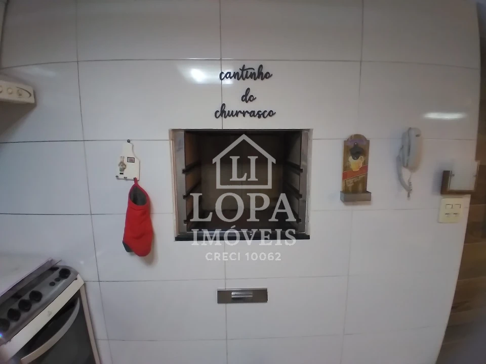 Imagens do imóveis Um apartamento dividido em dois, à venda em Copacabana com cento e vinte metros por  um milhão e quarenta mil reais