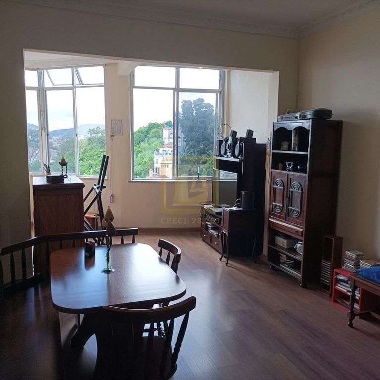Imagens do imóveis Apartamento em Santa Teresa com Dois Quartos e Dependência