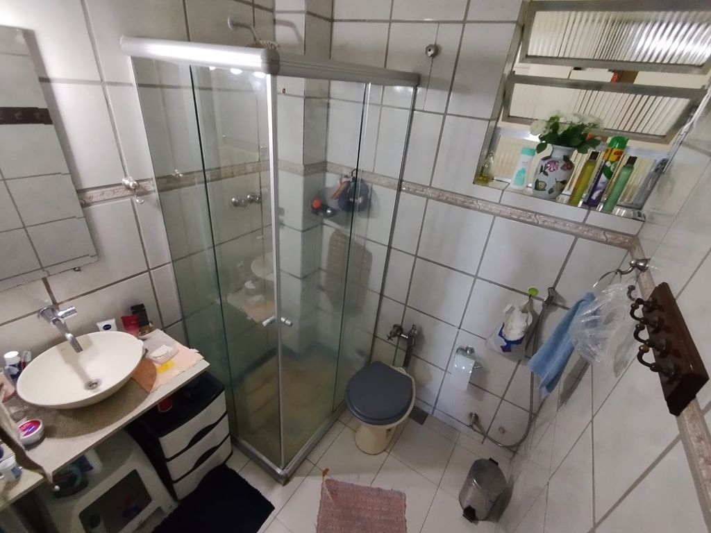 Imagens do imóveis Apartamento em Santa Teresa com Dois Quartos e Dependência