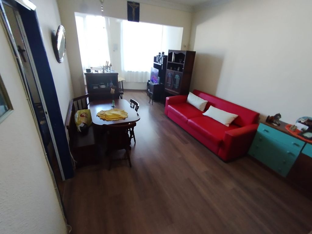 Imagens do imóveis Apartamento em Santa Teresa com Dois Quartos e Dependência