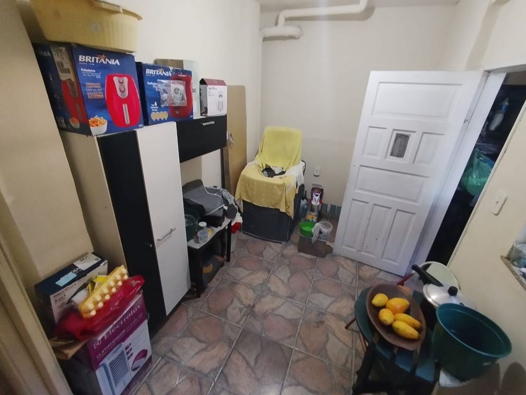 Imagens do imóveis Apartamento em Santa Teresa com Dois Quartos e Dependência